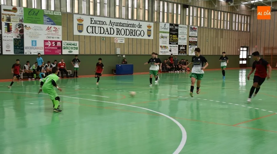Foto 8 - Amplia goleada del III Cadete para estrenar su casillero de victorias