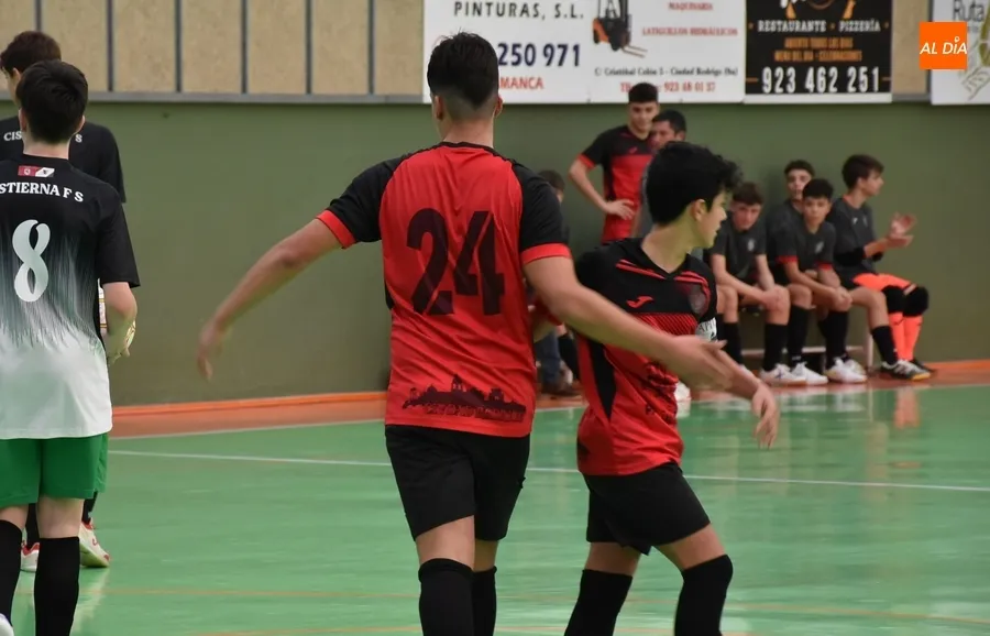 Foto 11 - Amplia goleada del III Cadete para estrenar su casillero de victorias