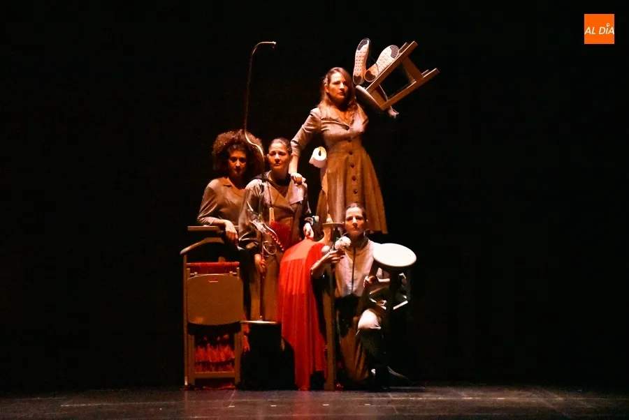 Foto 8 - Entrad&oacute;n en el Teatro Nuevo para disfrutar una vez m&aacute;s con &lsquo;Las Ni&ntilde;as de C&aacute;diz&rsquo;