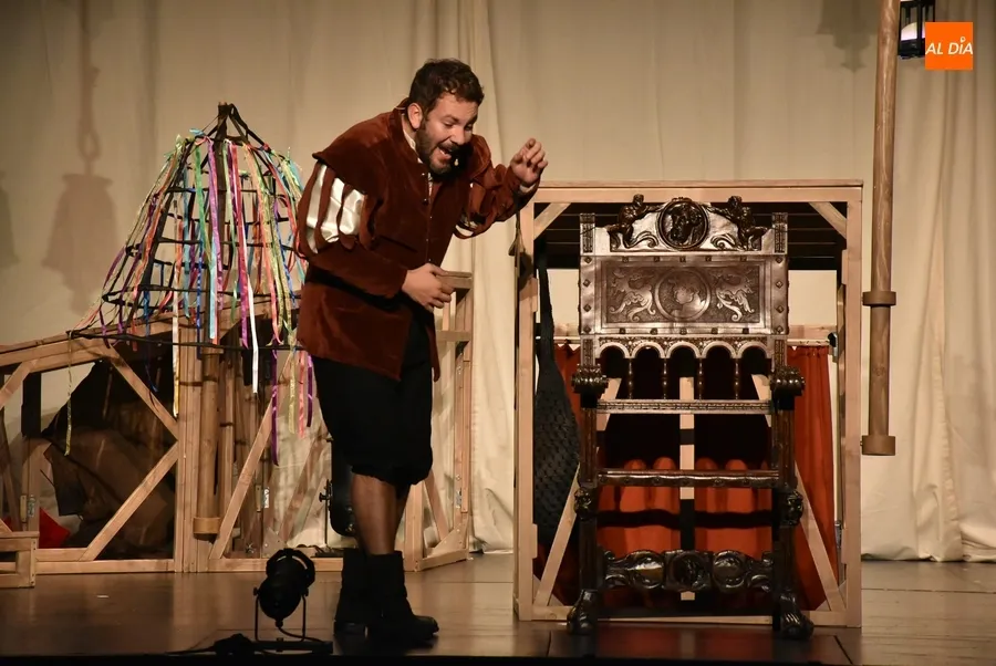 Foto 8 - Mir&oacute;briga viaja otra vez al Nuevo Mundo con Teatro de Poniente