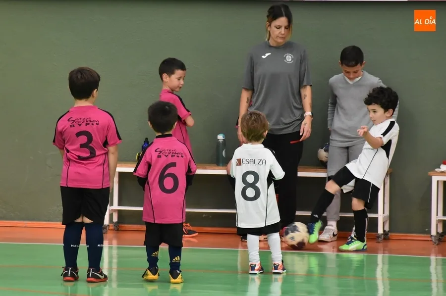 Foto 5 - Arranca la gran fiesta del f&uacute;tbol sala de los m&aacute;s peque&ntilde;os