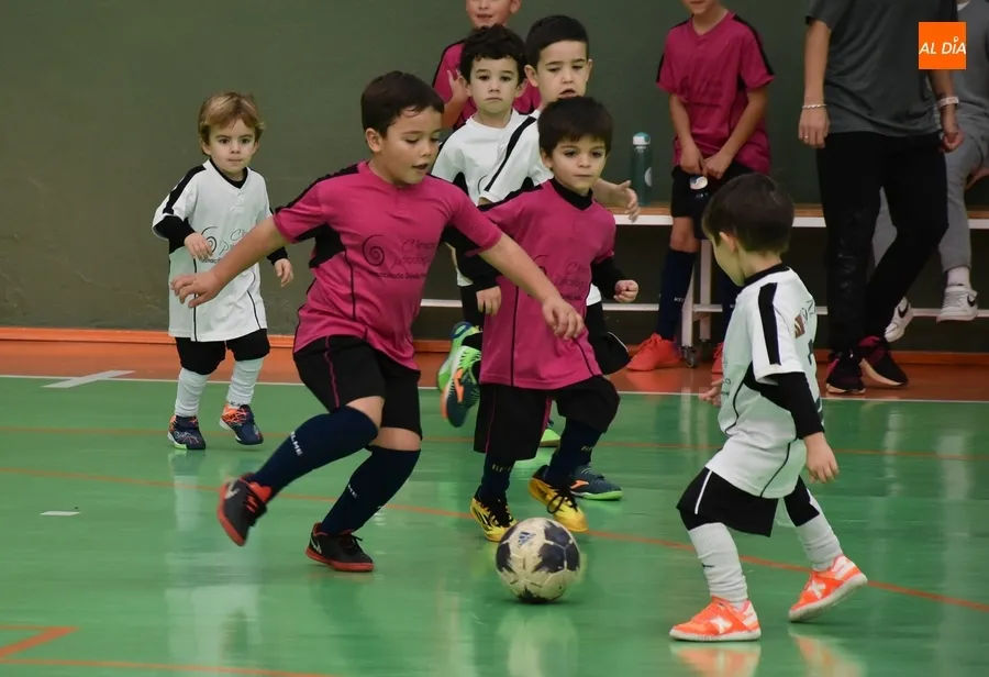 Foto 6 - Arranca la gran fiesta del f&uacute;tbol sala de los m&aacute;s peque&ntilde;os