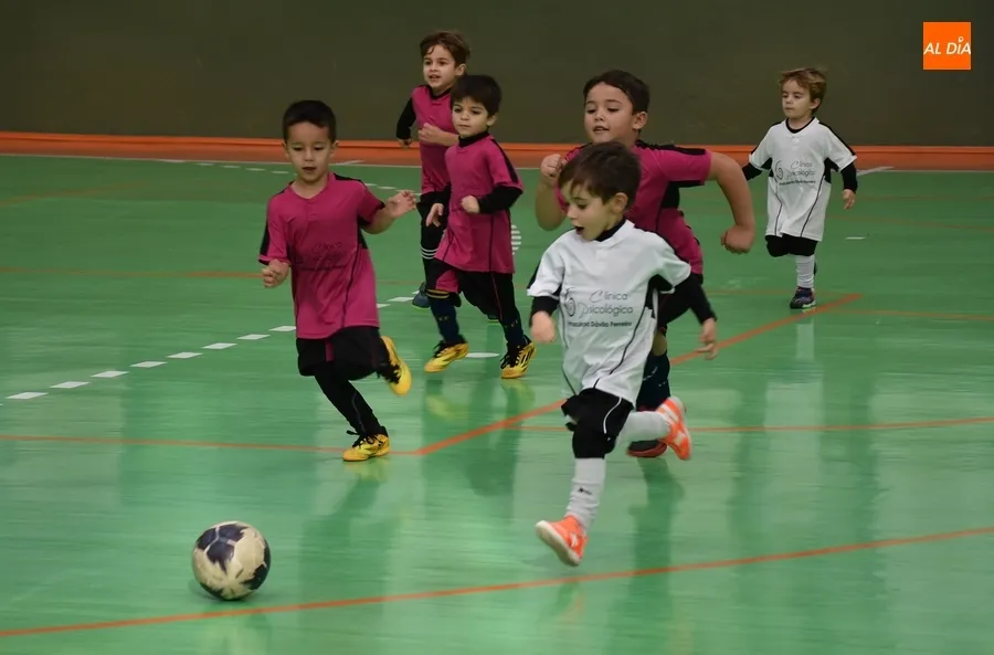 Foto 7 - Arranca la gran fiesta del f&uacute;tbol sala de los m&aacute;s peque&ntilde;os