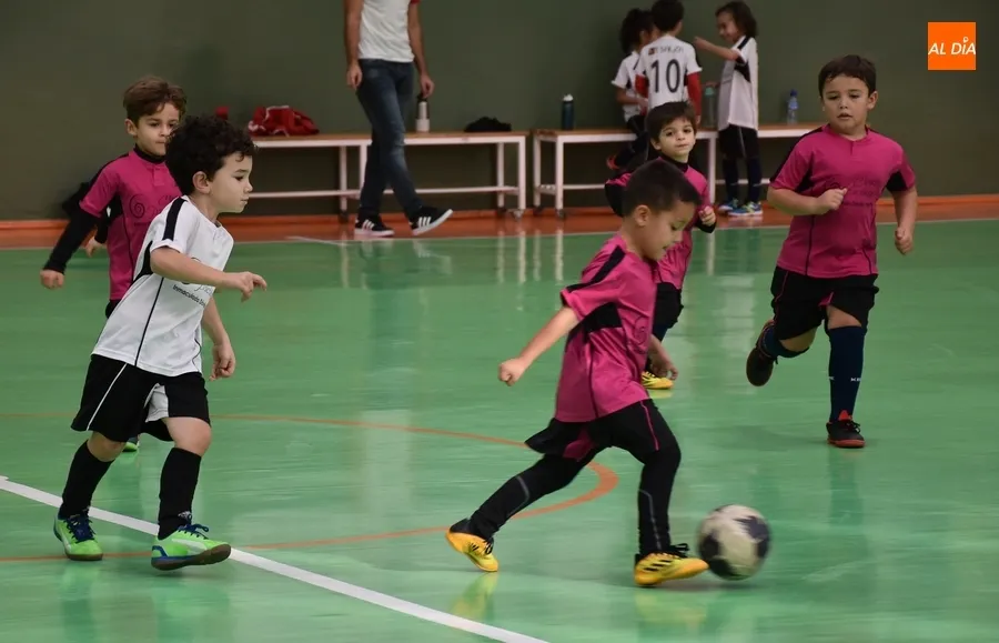 Foto 9 - Arranca la gran fiesta del f&uacute;tbol sala de los m&aacute;s peque&ntilde;os