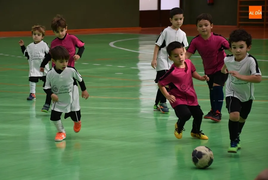 Foto 11 - Arranca la gran fiesta del f&uacute;tbol sala de los m&aacute;s peque&ntilde;os