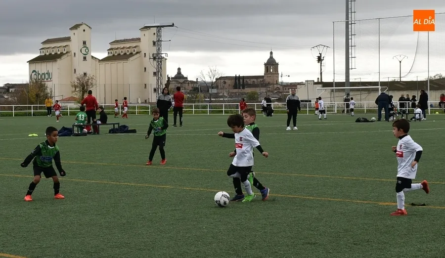 Foto 8 - Doble goleada en sesi&oacute;n simult&aacute;nea de los dos equipos m&aacute;s peque&ntilde;os del Ciudad Rodrigo