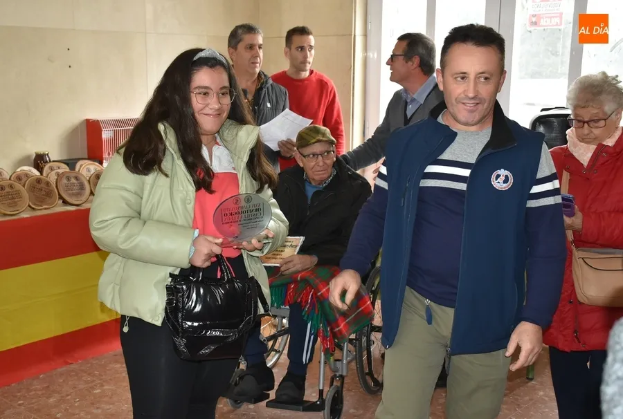 Foto 8 - La Asociaci&oacute;n Ornitol&oacute;gica entrega los premios de su Concurso con homenaje incluido a uno de sus fundadores