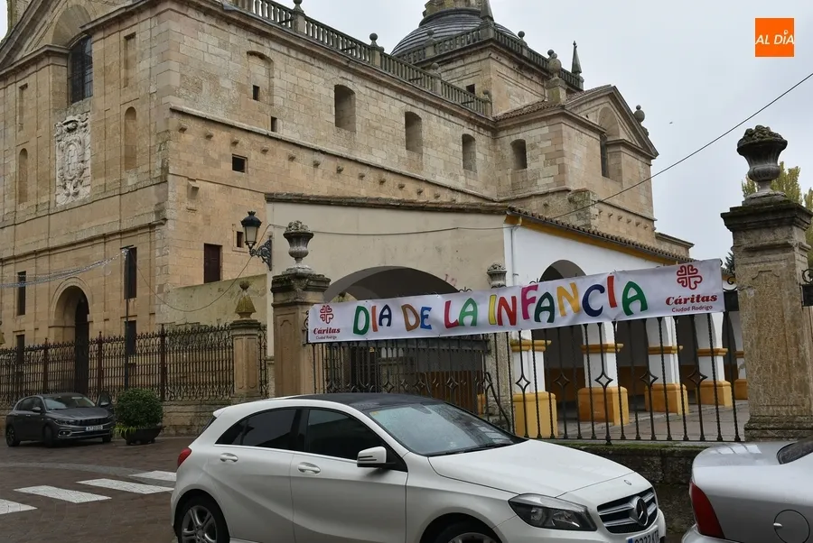 Foto 4 - El D&iacute;a Universal de la Infancia, presente en las calles mirobrigenses