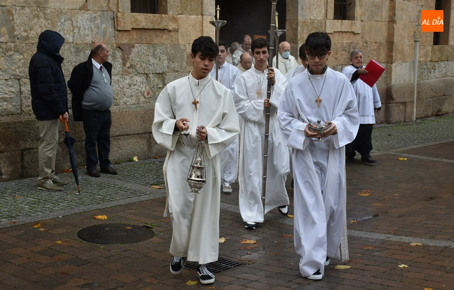 Foto 2 - Abierta la Puerta Santa de la Catedral con una notable asistencia de fieles