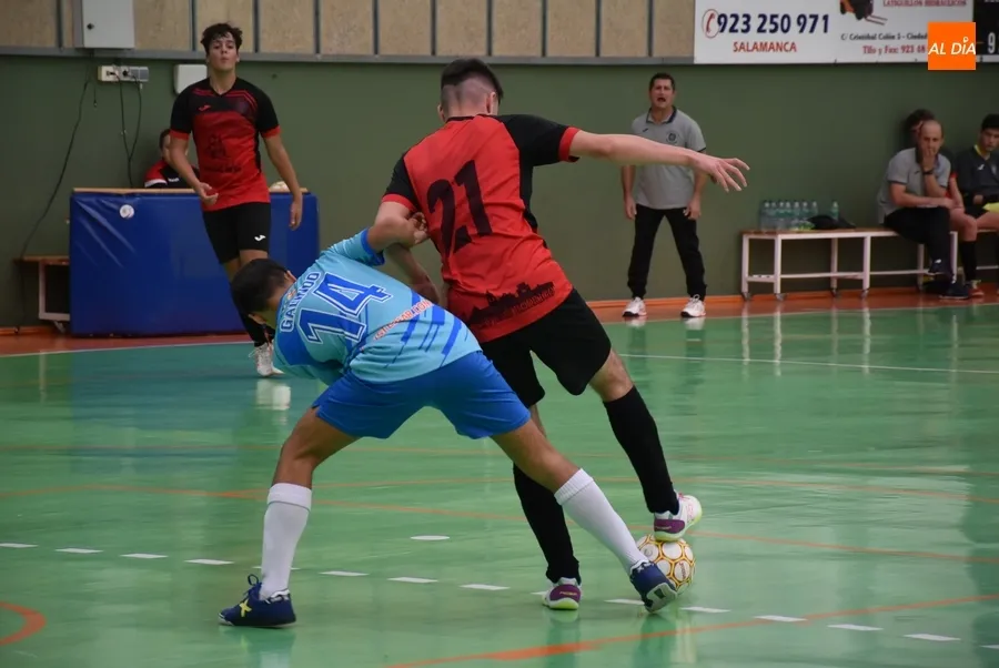 Foto 7 - El III Columnas hinca la rodilla por partida doble ante el San Crist&oacute;bal de Segovia