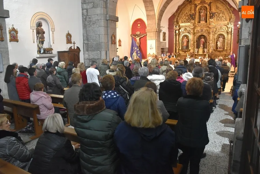 Foto 2 - Lleno total en el d&iacute;a grande de la Virgen de la Medalla Milagrosa