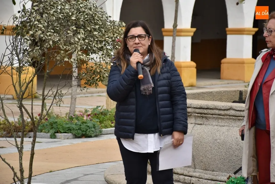 Foto 4 - C&aacute;ritas enriquece &aacute;rboles dentro de su conmemoraci&oacute;n de la Jornada Mundial de los Pobres