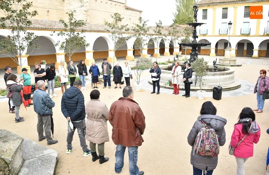 Foto 6 - C&aacute;ritas enriquece &aacute;rboles dentro de su conmemoraci&oacute;n de la Jornada Mundial de los Pobres