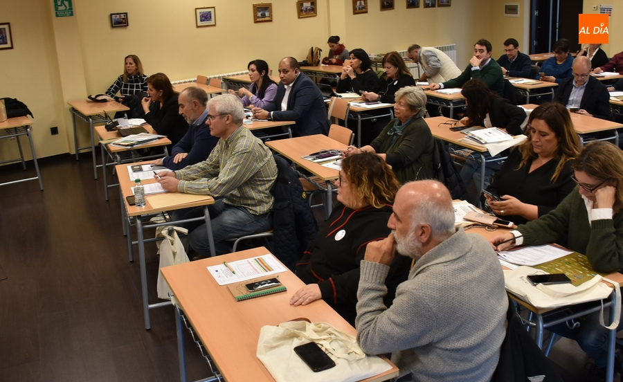 Foto 5 - Cerca de 60 personas de 8 países se reúnen en Miróbriga en la Asamblea de Caminos de Arte Rupestre