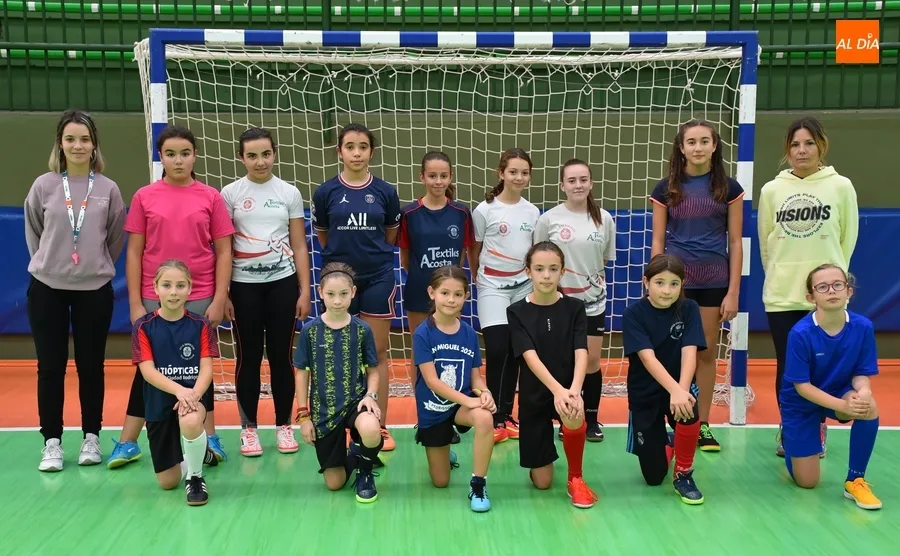 Foto 7 - El III Columnas configura un equipo de f&uacute;tbol sala &iacute;ntegramente femenino
