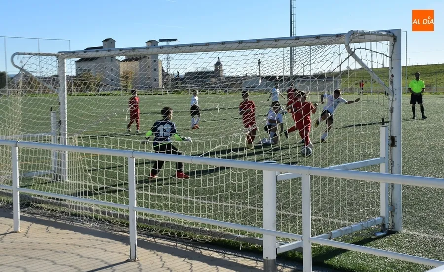 Foto 2 - #M | 5-6 NOV | Doblete de victorias del Infantil B del Columnas durante el fin de semana