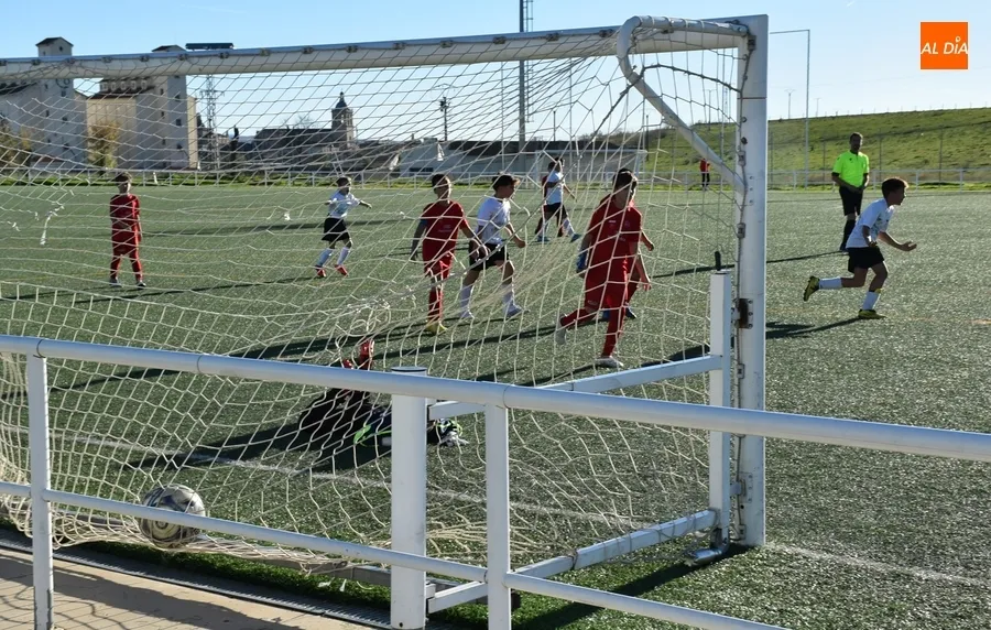 Foto 3 - #M | 5-6 NOV | Doblete de victorias del Infantil B del Columnas durante el fin de semana