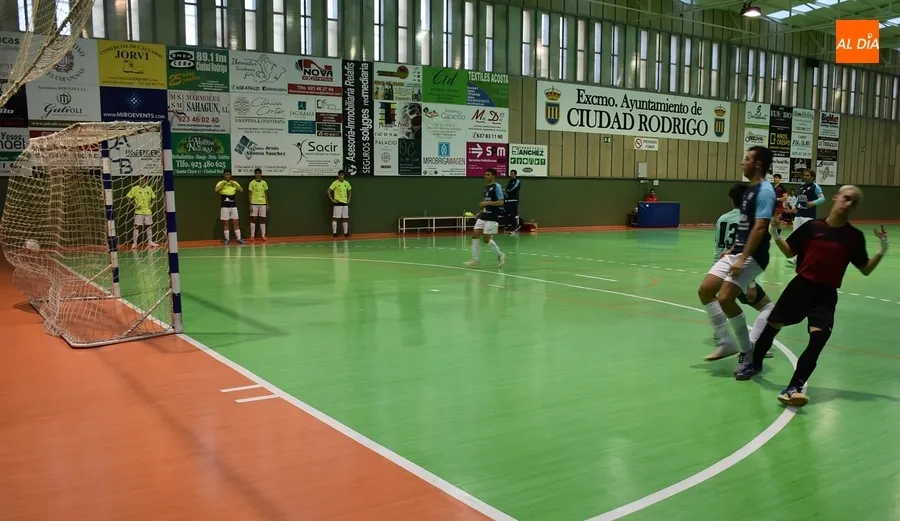 Foto 5 - El III Senior prolonga su racha con una victoria ante Tierno m&aacute;s inc&oacute;moda de lo &lsquo;previsto&rsquo;