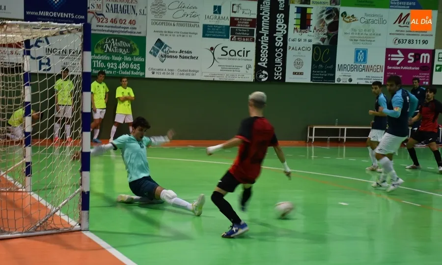 Foto 10 - El III Senior prolonga su racha con una victoria ante Tierno m&aacute;s inc&oacute;moda de lo &lsquo;previsto&rsquo;