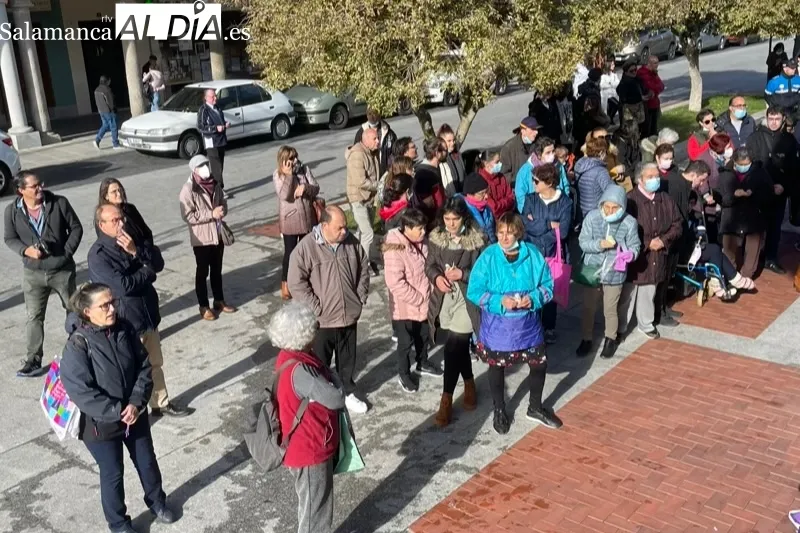 La Plaza de España acogía la lectura del manifiesto del 25N