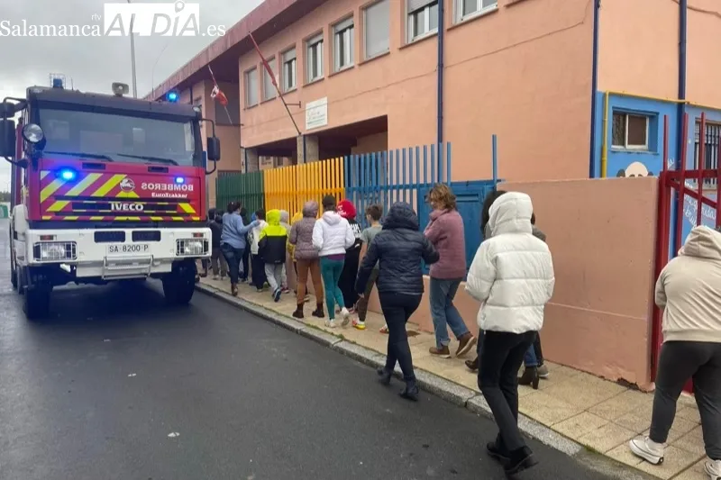 El CEIP Severiano Montero organizaba un simulacro de emergencia 