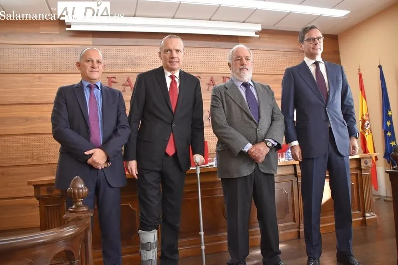 Miguel Arias Cañete, en Salamanca: 