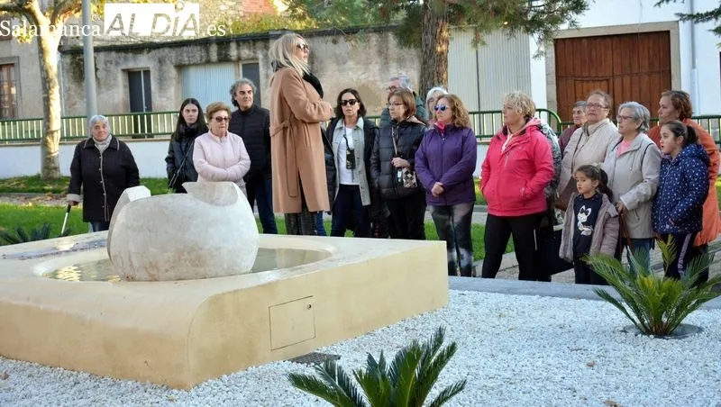 El acto celebrado en Lumbrales incluyó la inauguración de una fuente alusiva a la lucha contra la violencia de género