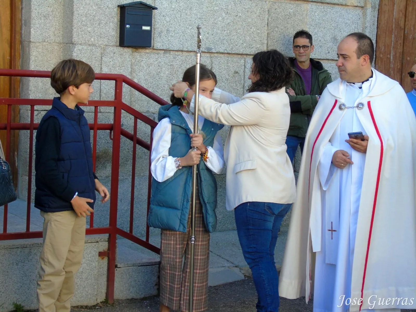 La Virgen Milagrosa volvía a procesionar por las calles de Macotera
