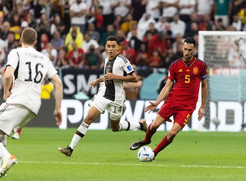 Foto 4 - Espa&ntilde;a deja escapar viva a Alemania y buscar&aacute; el pase a octavos contra Jap&oacute;n (1-1)