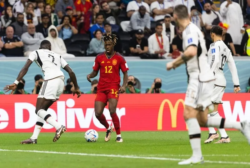 Foto 3 - Espa&ntilde;a deja escapar viva a Alemania y buscar&aacute; el pase a octavos contra Jap&oacute;n (1-1)