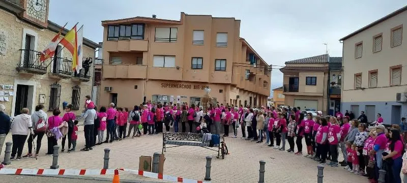 Foto 4 - M&aacute;s de 300 personas marchan contra el c&aacute;ncer en Sancti-Sp&iacute;ritus