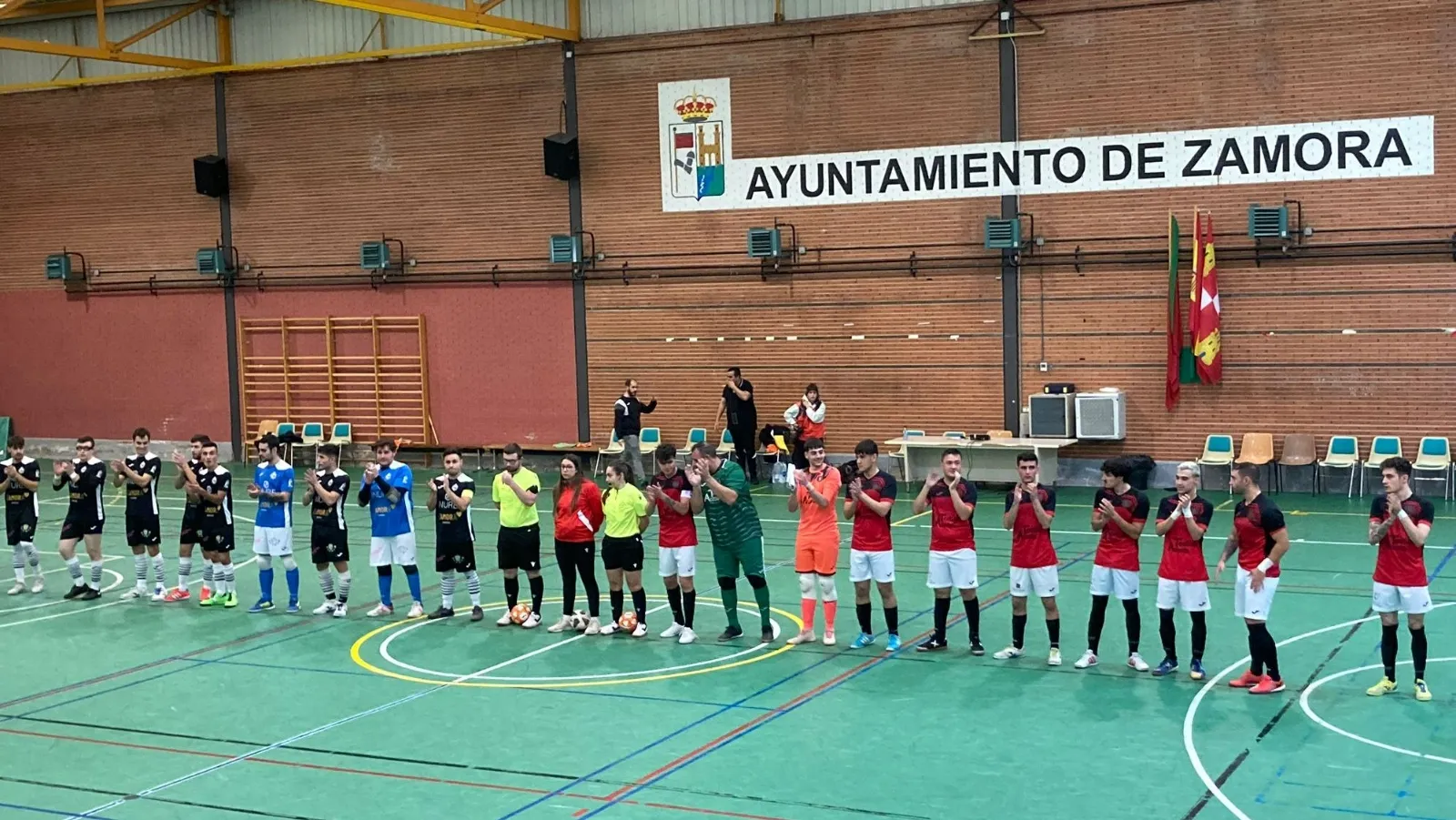 Foto 2 - El III Senior extiende su racha teniendo paciencia ante River Zamora