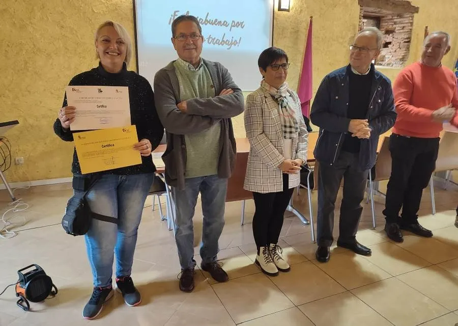 Foto 6 - Las 8 alumnas de &lsquo;Residencias en Alto &Aacute;gueda 2&rsquo; finalizan su formaci&oacute;n