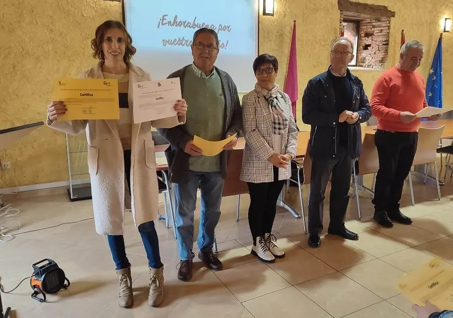 Foto 4 - Las 8 alumnas de &lsquo;Residencias en Alto &Aacute;gueda 2&rsquo; finalizan su formaci&oacute;n