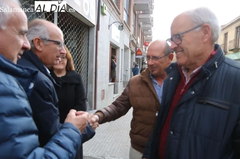 Encuentro de Javier Iglesias en Vitigudino con los alcaldes de la comarca / CORRAL