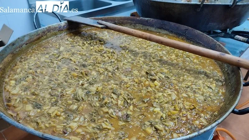 Comida de hermandad de la Asociación de Mayores de Cabeza de Framontanos / CORRAL