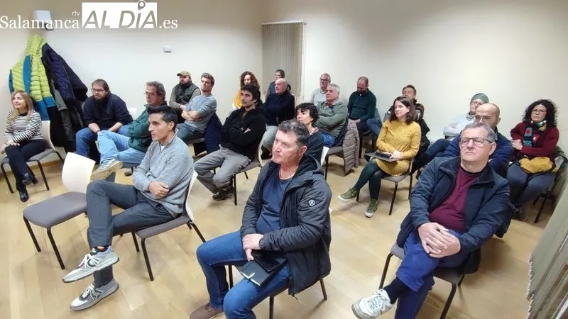 Presentación del proyecto 'Ángel de Viñas', de González Byass, a la DO Arribes en Villarino de los Aires / CORRAL