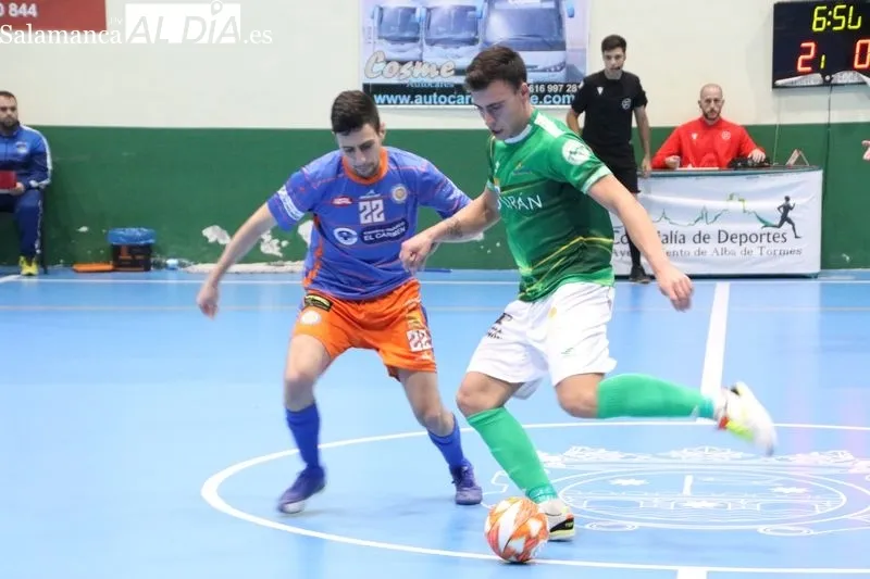 Foto 10 - El Piensos Dur&aacute;n Albense coge carrera y golea al Sala Ourense (8-1)