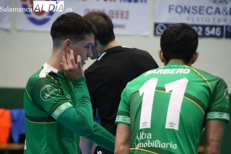 Foto 7 - El Piensos Dur&aacute;n Albense coge carrera y golea al Sala Ourense (8-1)