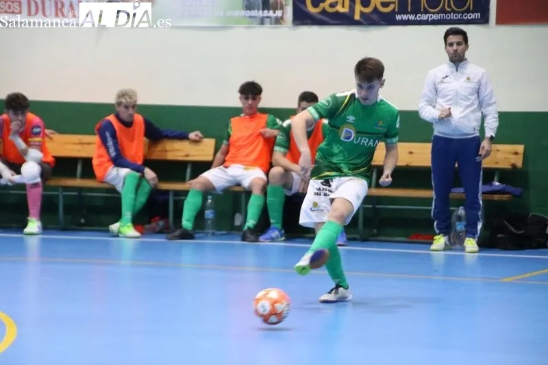 Foto 6 - El Piensos Dur&aacute;n Albense coge carrera y golea al Sala Ourense (8-1)