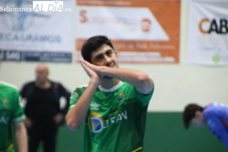 Foto 4 - El Piensos Dur&aacute;n Albense coge carrera y golea al Sala Ourense (8-1)