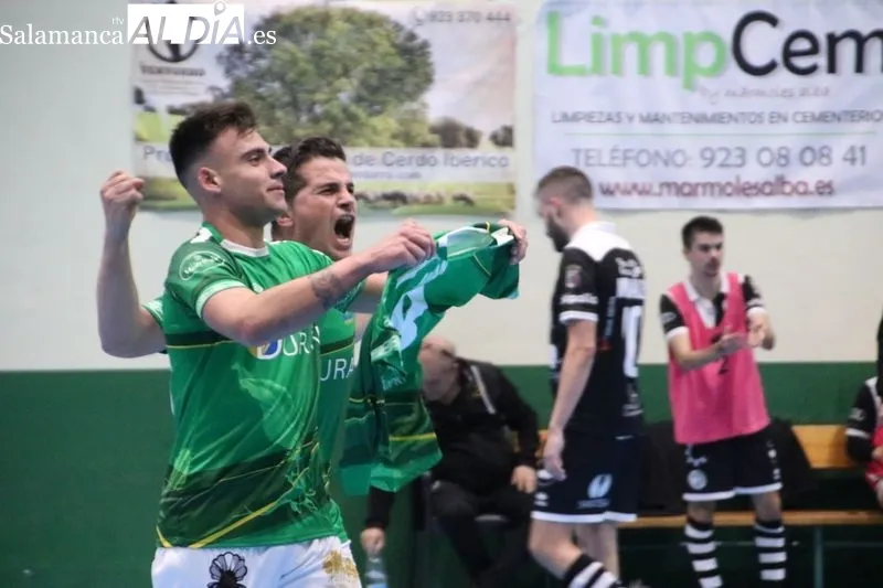 Foto 14 - El Piensos Dur&aacute;n Albense y Unionistas FS firman las tablas en un derbi de infarto (4-4)