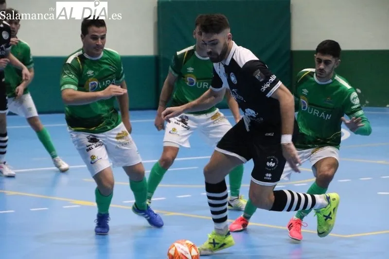 Foto 11 - El Piensos Dur&aacute;n Albense y Unionistas FS firman las tablas en un derbi de infarto (4-4)