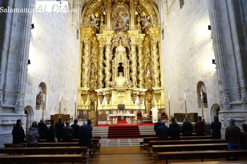 Misa por la festividad de San Martín de Porres en la Iglesia del Convento de San Esteban. Foto de David Sañudo