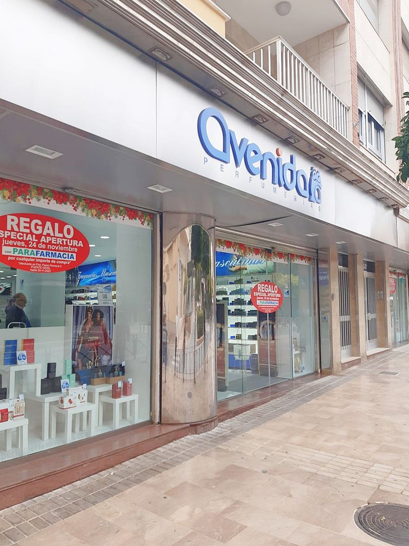 Perfumerías Avenida ha abierto su nuevo establecimiento en Puente Genil, el primero en la provincia de Córdoba