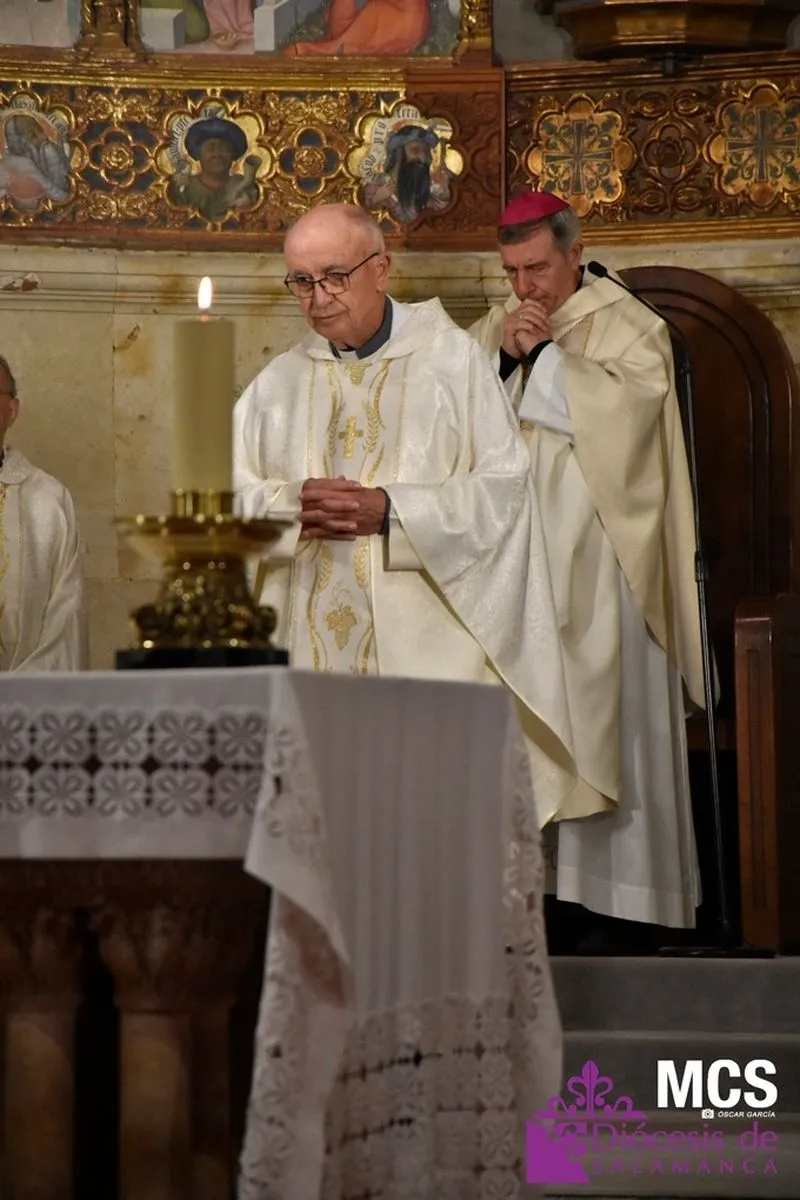 Rito de apertura del Año Jubilar Teresiano en la Catedral de Salamanca. Foto de  MCS Óscar García