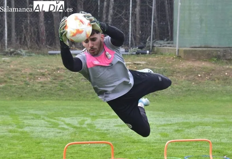 Galería de imágenes de Miguel, Mike y Luis entrenando con el Salamanca UDS / Fotos: RTV