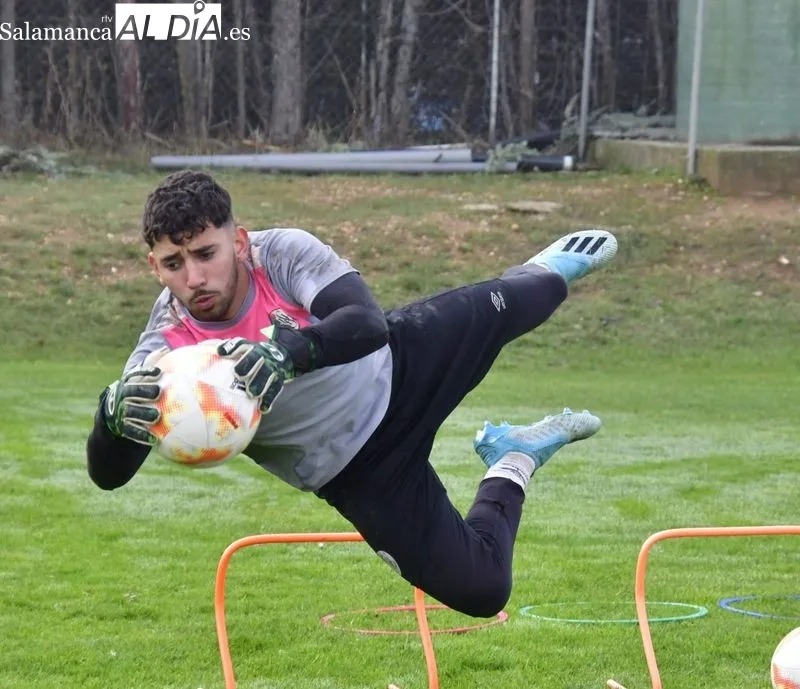 Galería de imágenes de Miguel, Mike y Luis entrenando con el Salamanca UDS / Fotos: RTV