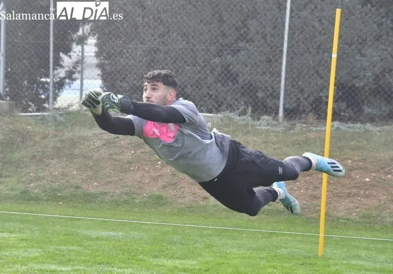 Galería de imágenes de Miguel, Mike y Luis entrenando con el Salamanca UDS / Fotos: RTV