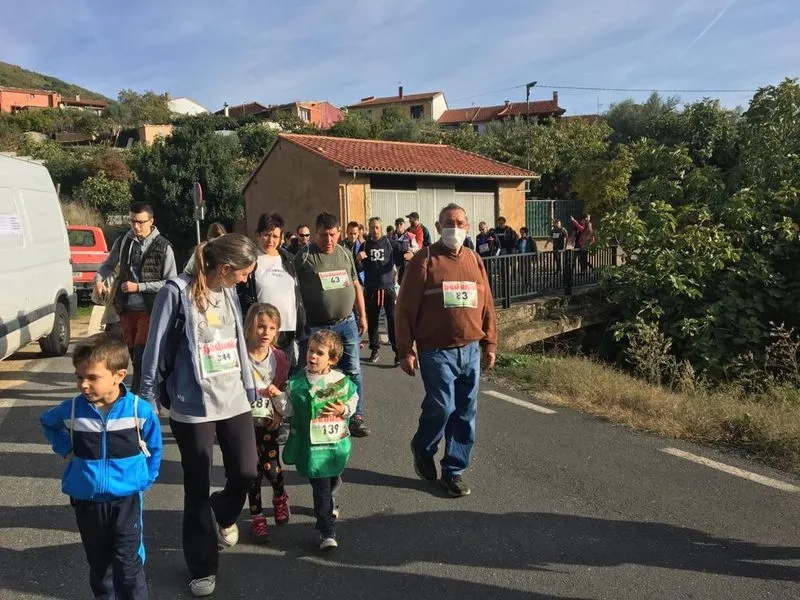 Marcha solidaria en Herguijuela de la Sierra. 